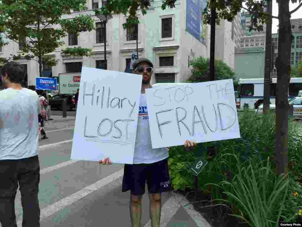 Acusan a Hillary Clinton de fraude. (VOA Cortesía)