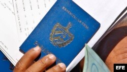 Pasaportes cubanos