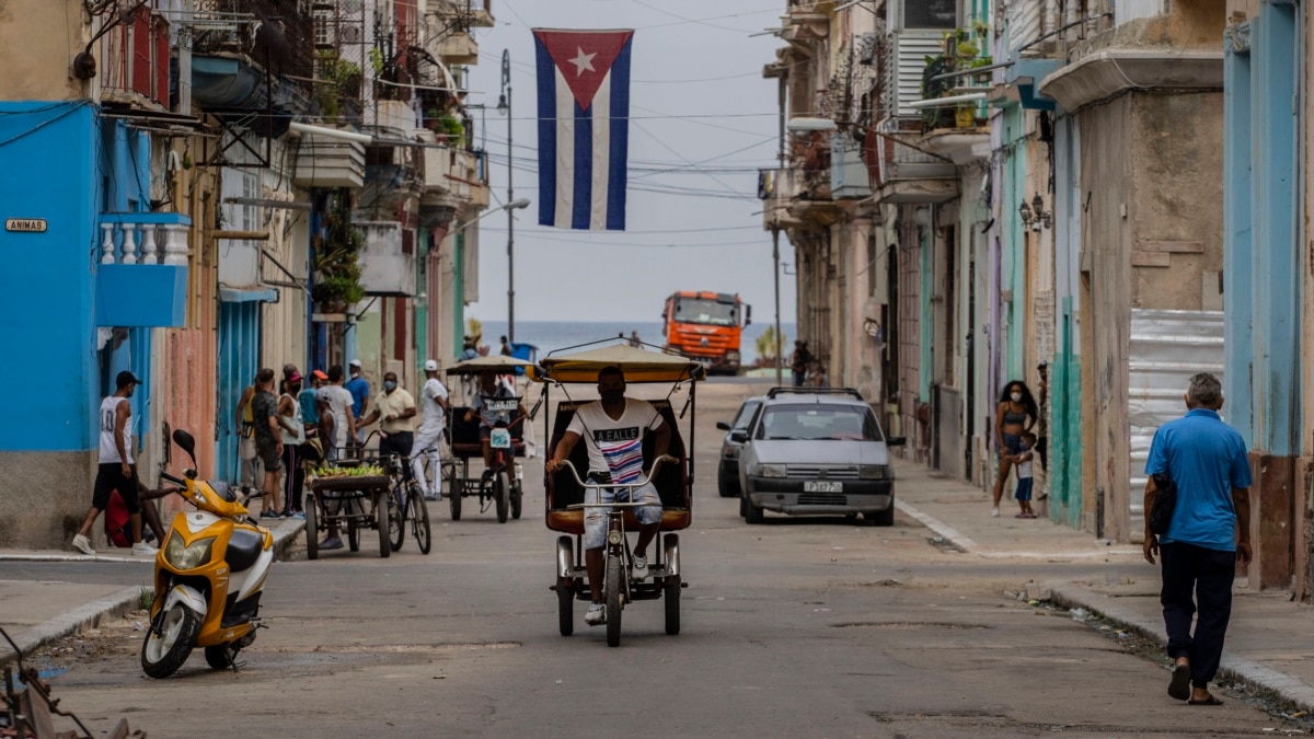 Pronostican alarmante caída de la fuerza laboral en Cuba