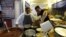 El reportaje cita por su nombre numerosos paladares en La Habana en los que se puede comer casi cualquier plato.