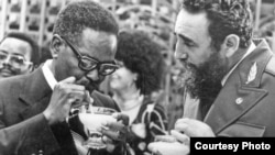 Fidel Castro y Agostinho Neto