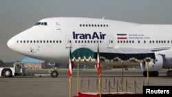 Las sanciones renovadas de EE.UU. a Irán afectan a más de 65 aeronaves, inclluidas las de la aerolínea estatal Iran Air.