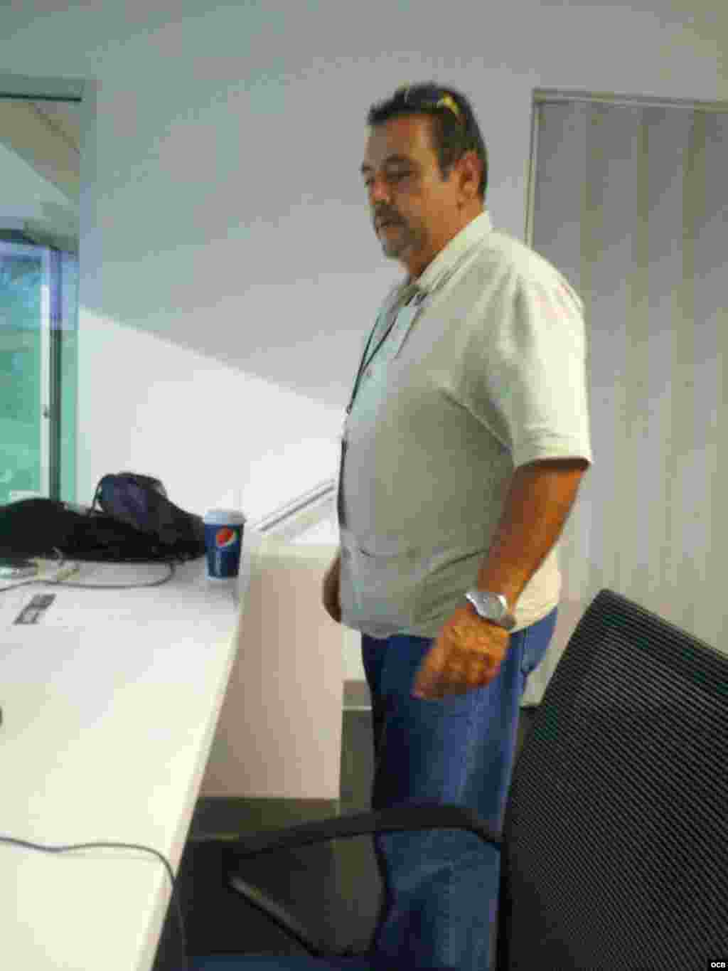 El periodista D&aacute;maso Rodr&iacute;guez del programa de Radio Mart&iacute; Al duro y sin guantes.
