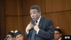 El senador Félix Bautista habla durante el juicio preliminar, junto a otras seis personas, acusadas de presunta corrupción y lavado de activos. (Archivo)