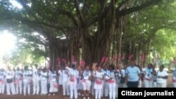 Reporta Cuba Damas de Blanco con activista Marcelino Abreu Foto Angel Escobedo