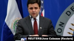 Ricardo Zúñiga, durante una conferencia de prensa. (REUTERS/Jose Cabezas)