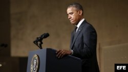 El presidente de Estados Unidos, Barack Obama, pronuncia un discurso durante la apertura del Museo de la Memoria, en el museo Memorial del 11S de la Zona Cero, en Nueva York, EEUU.