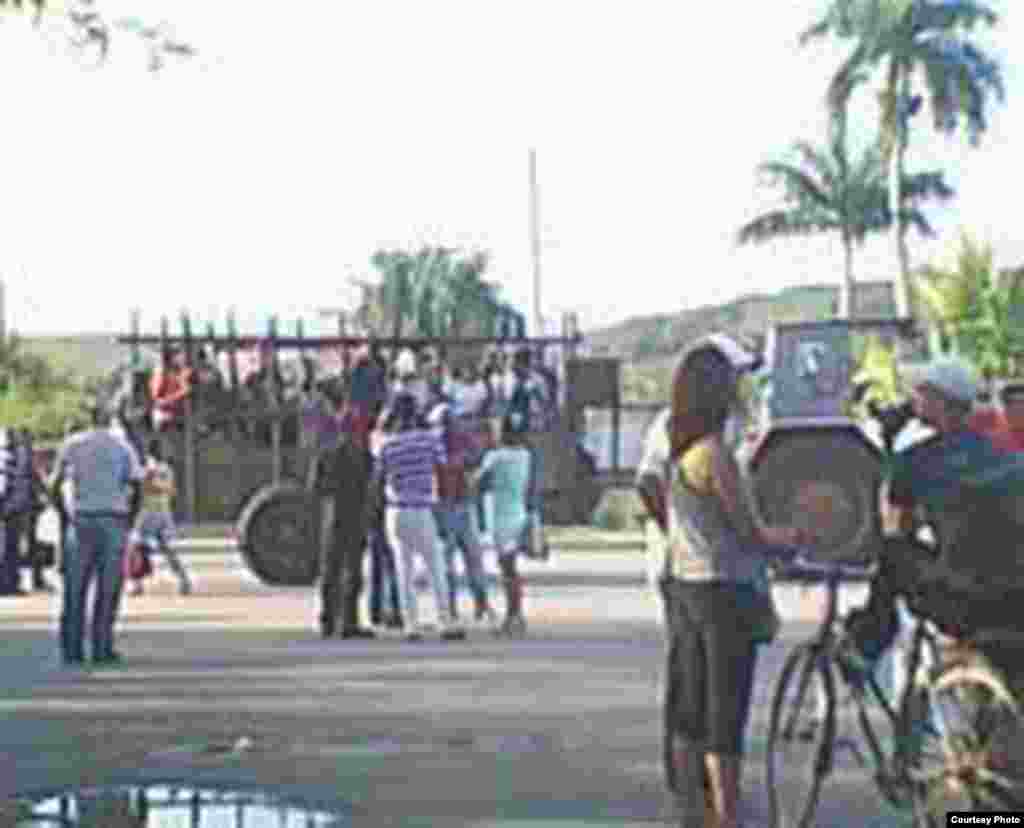 Las condiciones de vida de los pobladores del&nbsp; barrio San Diego en &nbsp;Bahía Honda, situado en la costa norte cubana&nbsp; ha sido captada por el lente de Rodrigo Alberto Rodríguez Verdecia de la Red Cubana de Comunicadores.