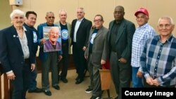 Hialeah proclamó el 11 de febrero como Día de Armando Sosa Fortuny. En la foto, un grupo de opositores y miembros del exilio cubano, durante el acto celebrado en esa ciudad.