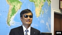 El disidente chino Chen Guangcheng, durante la entrevista concedida a EFE en Estados Unidos, donde se exilió hace año y medio