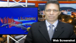 El periodista Ram´n Zamora presenta el noticiario "Lágrimas de Cuba" en YouTube. 
