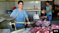 Fotografía de archivo de una carnicería en La Habana. EFE/Alejandro Ernesto