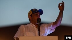 Archivo: El candidato de la oposición a la Presidencia de Venezuela, Henrique Capriles Radonski, 