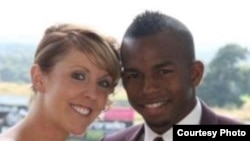 Leah Hall con Yogi Depass.