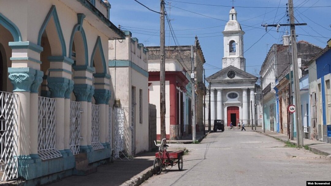 Vista de la iglesia Parroquial de Sagua la Grande.