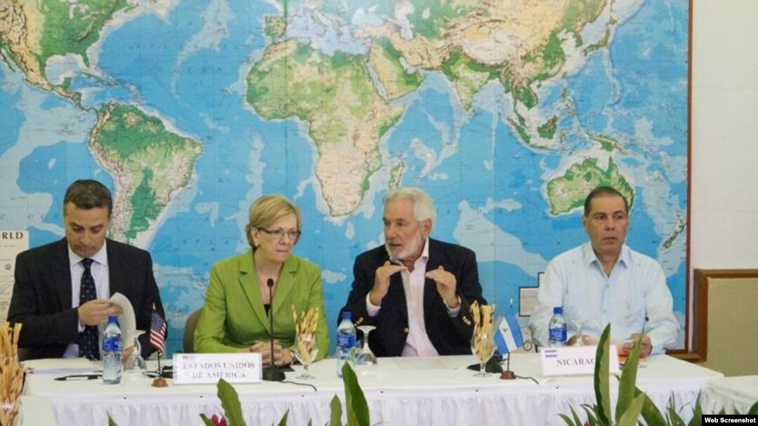Funcionarios de Estados Unidos y Nicaragua reunidos en Managua