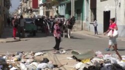 Habaneros opinan sobre la basura en las calles.