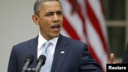 El diario echa en cara al presidente Obama no defender los derechos universales.