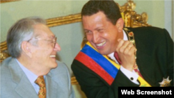 Luis Miquilena y Hugo Chávez.