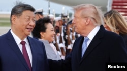 El presidente de Estados Unidos, Donald Trump, recibe al presidente de China, Xi Jinping, en la Base Conjunta Andrews.