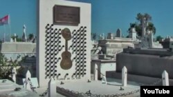 Reporta Cuba. Mausoleo a Compay Segundo músico representativo de la cultura cubana.