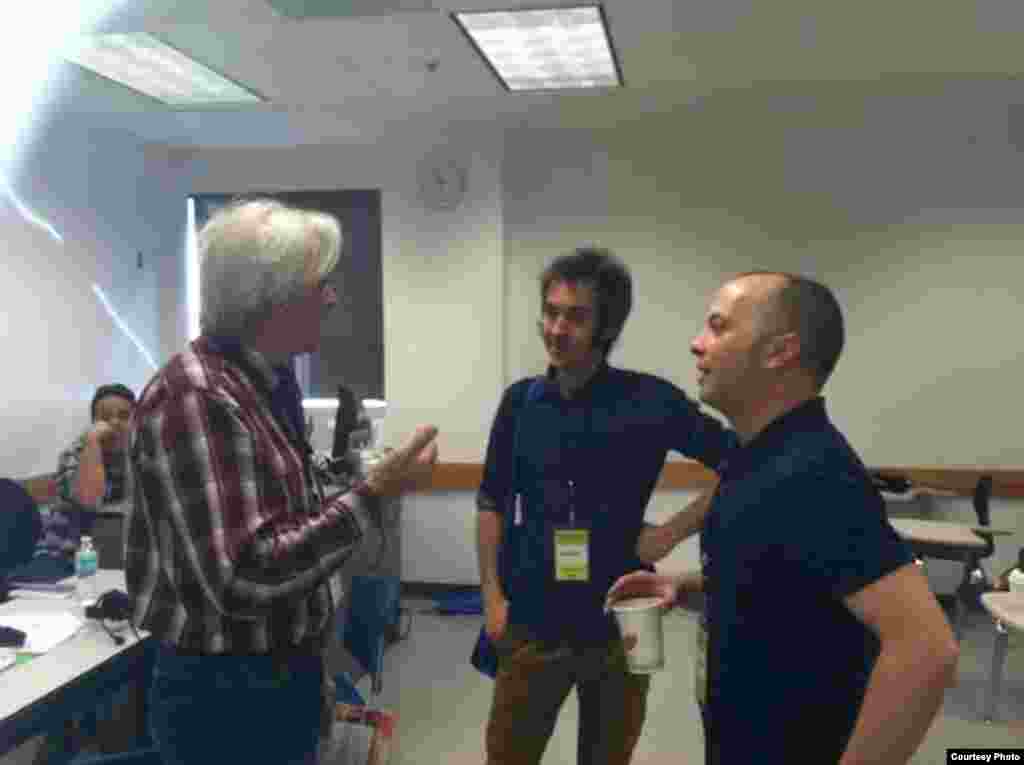 Los escritores españoles Luis Muñoz y Carlos Prado en Mi Gente