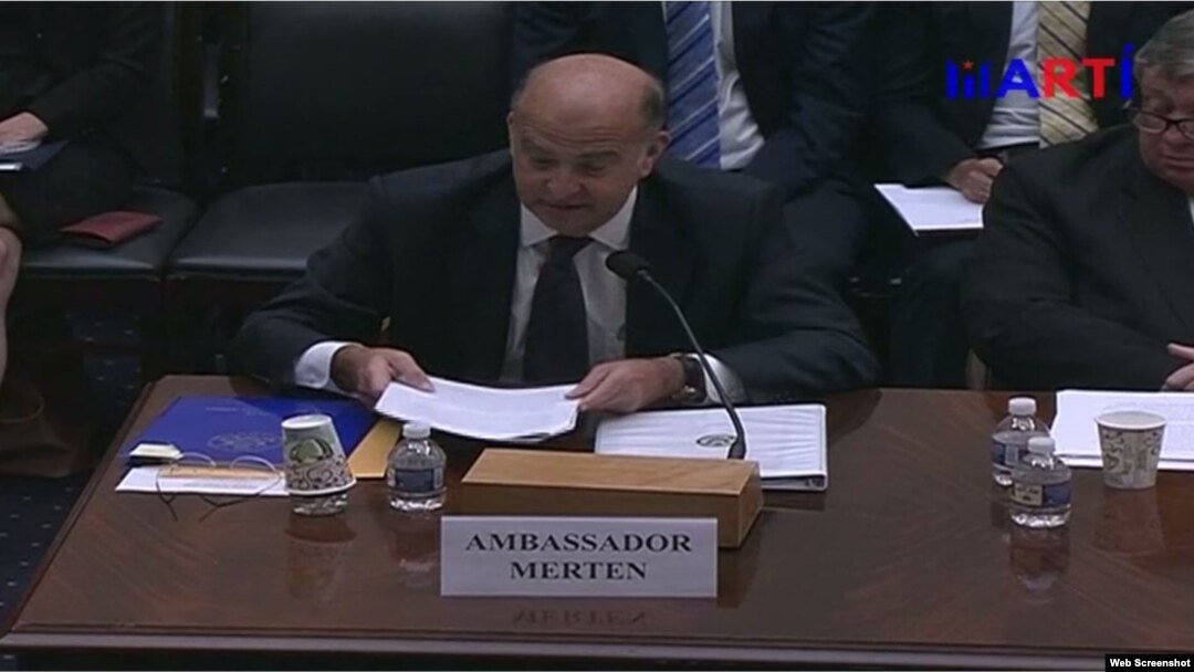 El Subsecretario de Estado Adjunto interino para Asuntos del Hemisferio Occidental Kenneth H. Merten. 