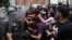 Estudiantes universitarios en Caracas protestan contra el régimen de Venezuela. (Reuters)