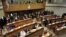 Senadores participan en una sesión en la sede parlamentaria en Asunción, Paraguay 