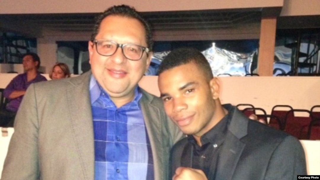 El boxeador cubano, Hairon Socarrás y Edemio Navas