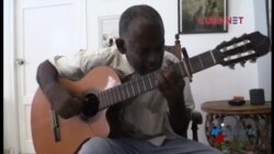 Míster Acorde reimpulsa su carrera musical frustrada por intolerancia del gobierno