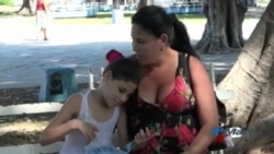 Via crucis de dos madres cubanas para conseguir vivienda del Gobierno