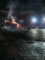 Residentes bloquean el tráfico en un barrio de San Miguel del Padrón, en La Habana, el 24 de julio de 2026; golpean cacerolas, arrojan basura a la calle y prenden fuego en señal de protesta por los continuos apagones y la escasez de agua. (Foto de ADALBERTO ROQUE / AFP)