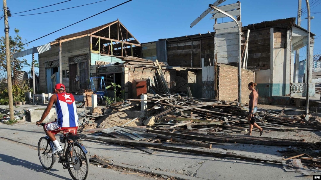 Casa necesitada de reparación en Banes, Holguín (Cuba). 