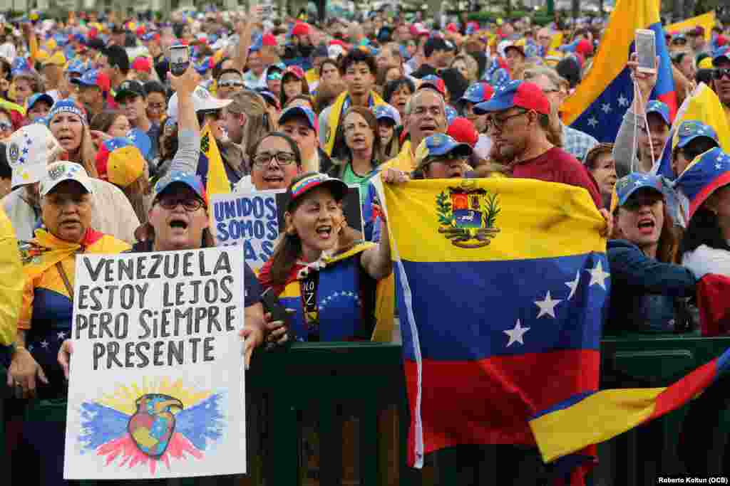 Miles de venezolanos se dieron cita en el downtown de la ciudad de Doral para apoyar al presidente encargado Juan Guaidó. 
