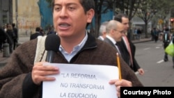 Congresista Carlos Amaya (foto de página digital del legislador)