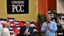 Raúl Castro, Miguel Diaz-Canel y José Ramón Machado Ventura en la inauguración del Congreso del PCC.