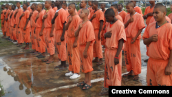 Prisioneros en la cárcel Central de Belice. Foto Kolbe Foundation. 