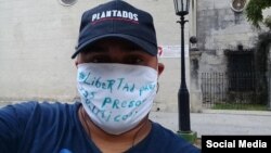 El periodista independiente Esteban Rodríguez, en una foto tomada de Facebook. 