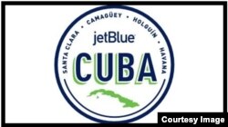 El logo de JetBlue que promociona los viajes a Cuba.