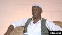 William Potts, musulmán y exmilitante de los Panteras Negras, lleva 29 años en Cuba (foto: CNN).