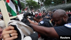 Choque entre policías y manifestantes en el Capitolio de EEUU por la visita de Netanyahu