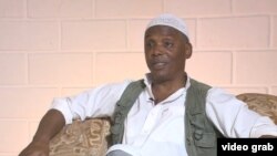 William Potts, musulmán y exmilitante de los Panteras Negras, llevaba 29 años en Cuba cuando regresó a EE.UUpara enfrentar la justicia(foto: CNN).