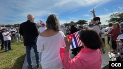 La Asamblea de la Resistencia Cubana encabeza una caravana de carros, desde el Cuban Memorial en el Tamiami Park, en Miami, para solidarizarse con las marchas cívicas en la isla/ Archivo 