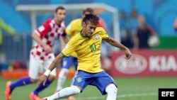 El delantero brasileño Neymar en el partido contra Croacia