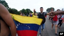 Migrantes de Venezuela y América Central en Chiapas, México, el 7 de junio de 2022. (AP Foto/Marco Ugarte).