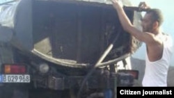 Piperos vendiendo agua en Contramestre foto Yoandri Veranes.