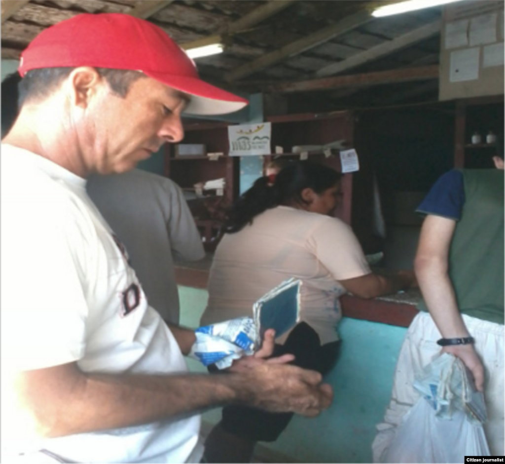 reportacuba foto eladio pupo colas racinamiento holguin