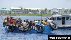 Refugiados cubanos hacen escalas en Islas Cayman