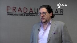 Info Martí | Radican demanda en Miami para que cubanos puedan obtener la residencia permanente